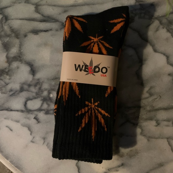 Weed socks. OSFM. - Picture 2 of 5